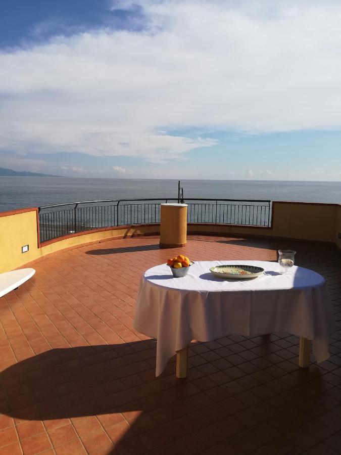 Casa Carmelo Leilighet Nizza di Sicilia Eksteriør bilde